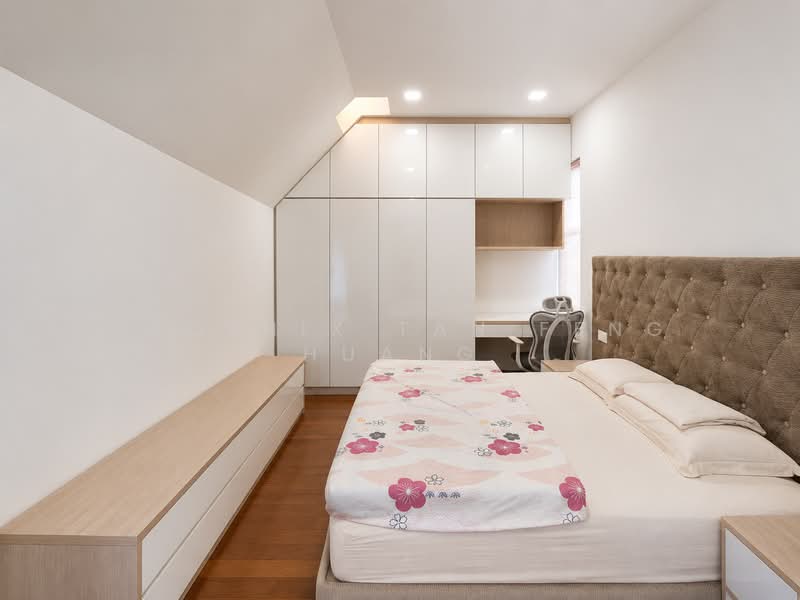 Freehold Wide Frontage Semi-D With Basement, Lift & 6 Ensuites near Serangoon Garden Circles, , 7 Bedrooms, 5,880 sqft, Semi-Detached House For Sale, by Phoenix Tan Feng Huang, 500175204 - Bedroom - PropertyGuru.com.sg