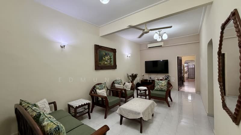 Hoover Park, Chun Tin Road, 3 Bedrooms, 1,700 sqft, Terraced House For Sale, by Edmund Thor, 500175212 - Living Room - PropertyGuru.com.sg
