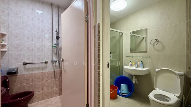 Hoover Park, Chun Tin Road, 3 Bedrooms, 1,700 sqft, Terraced House For Sale, by Edmund Thor, 500175212 - Bathroom - PropertyGuru.com.sg