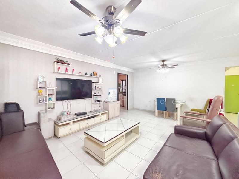 670 Choa Chu Kang Crescent, 670 Choa Chu Kang Crescent, 4 Bedrooms, 1,334 sqft, HDB Flat For Sale, by Michelle Koo, 500175213 - Living Room - PropertyGuru.com.sg