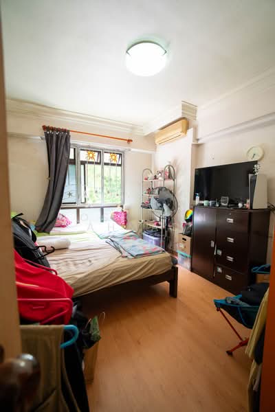525 Woodlands Drive 14, 525 Woodlands Drive 14, 3 Bedrooms, 1,098 sqft, HDB Flat For Sale, by Roselynn Ahmad, 500175214 - Bedroom - PropertyGuru.com.sg