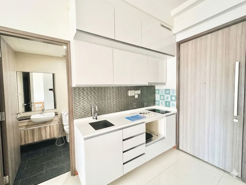 Sims Edge, 1 Geylang East Avenue 2, 2 Bedrooms, 581 sqft, Condominium For Rent, by Eric See, 500175217 - Kitchen - PropertyGuru.com.sg