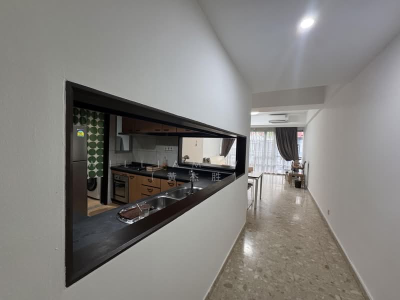 UE Square, 207 River Valley Road, 2 Bedrooms, 1,163 sqft, Apartment For Rent, by William Wong (黃杰胜), 500175219 - Kitchen - PropertyGuru.com.sg