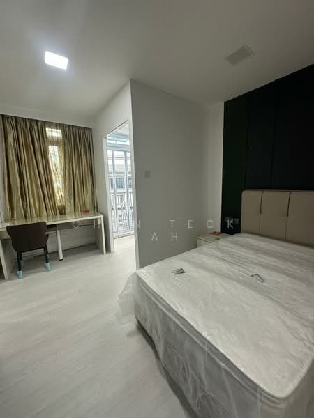 Westwood Park, 78 Westwood Crescent, Room Rental, 150 sqft, Terraced House For Rent, by Chan Teck Wah, 500175232 - Bedroom - PropertyGuru.com.sg