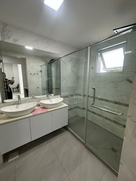 Westwood Park, 78 Westwood Crescent, Room Rental, 150 sqft, Terraced House For Rent, by Chan Teck Wah, 500175232 - Bathroom - PropertyGuru.com.sg