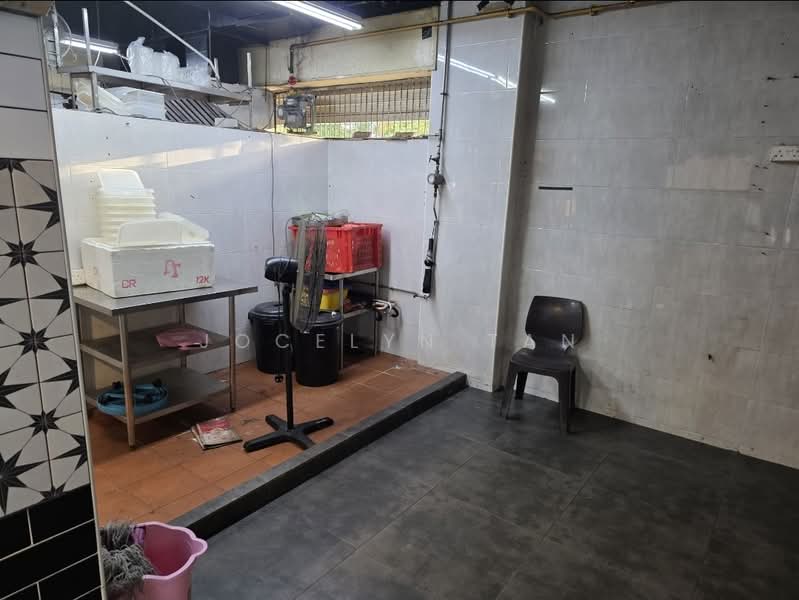 164 tampines st 12, , 120 sqft, Food & Beverage For Rent, by Jocelyn Tan, 500175243 - Interior - CommercialGuru.com.sg