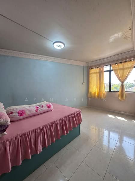 717 Jurong West Street 71, 717 Jurong West Street 71, 3 Bedrooms, 1,151 sqft, HDB Flat For Sale, by Azan Arifin, 500175244 - Bedroom - PropertyGuru.com.sg