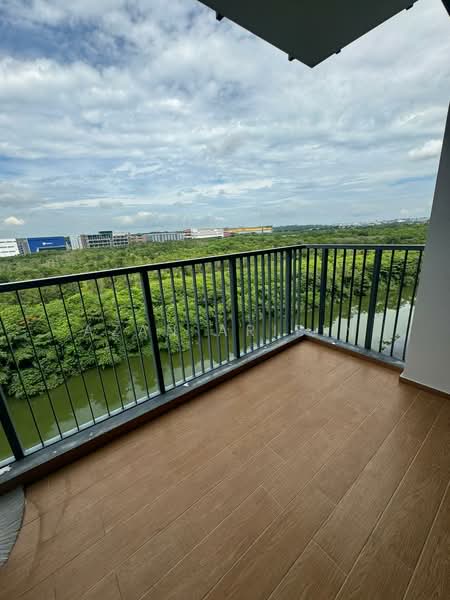 Kingsford Waterbay, 84 Upper Serangoon View, 2 Bedrooms, 689 sqft, Condominium For Sale, by Azan Arifin, 500175247 - Balcony - PropertyGuru.com.sg