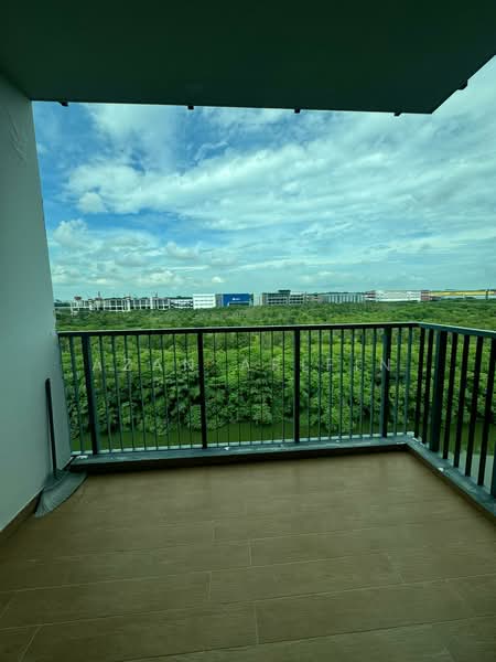 Kingsford Waterbay, 84 Upper Serangoon View, 2 Bedrooms, 689 sqft, Condominium For Sale, by Azan Arifin, 500175247 - Balcony - PropertyGuru.com.sg