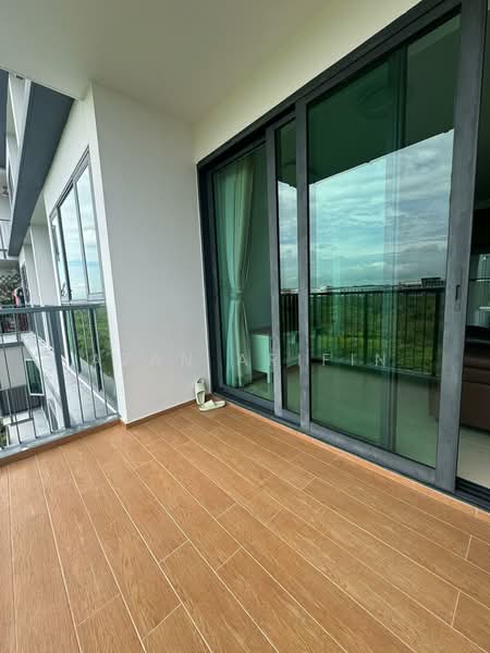 Kingsford Waterbay, 84 Upper Serangoon View, 2 Bedrooms, 689 sqft, Condominium For Sale, by Azan Arifin, 500175247 - Balcony - PropertyGuru.com.sg