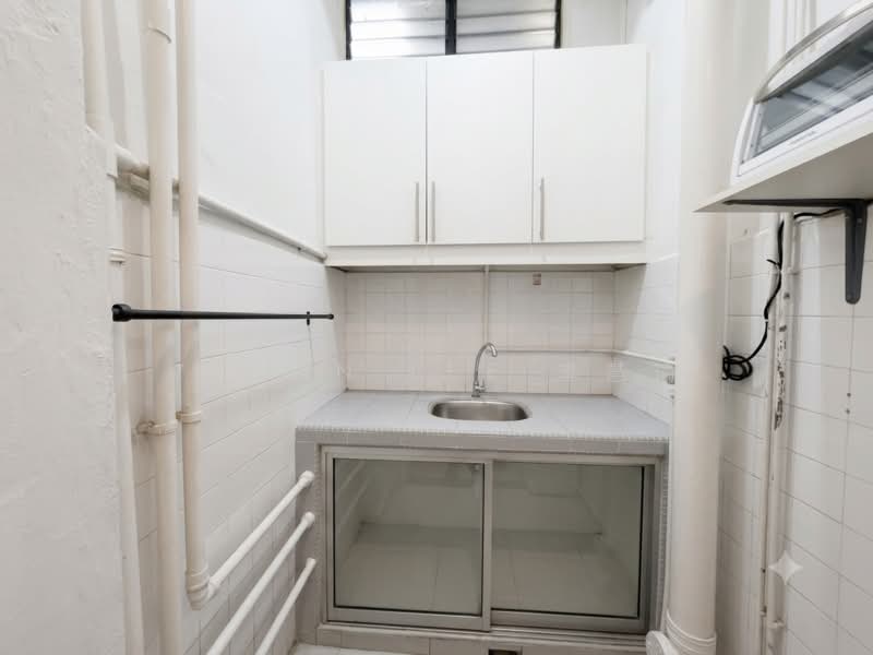 Blk 354 Clementi Avenue 2, Clementi Avenue 2, 300 sqft, Shop / Shophouse For Rent, by Veann Lee 李慧瑜, 500175248 - Interior - CommercialGuru.com.sg