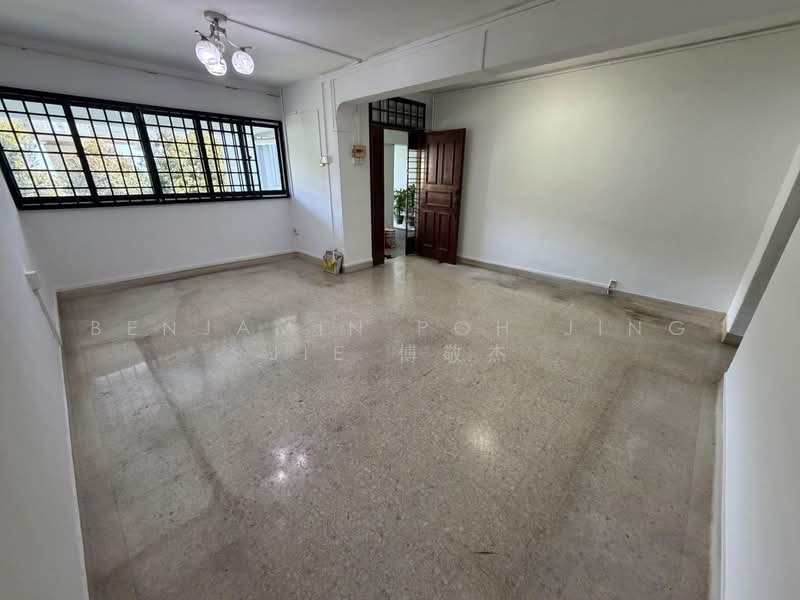 409 Pandan Gardens, 409 Pandan Gardens, 3 Bedrooms, 1,044 sqft, HDB Flat For Sale, by Benjamin Poh Jing Jie 傅敬杰, 500175251 - Living Room - PropertyGuru.com.sg
