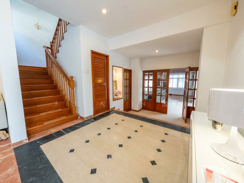 ⭐️Goldhill⭐️1km ACS & SCGS⭐️Detachable⭐️Fiona 国凤 8218☎️5108, Goldhill Avenue, Goldhill Rise, Goldhill Drive, Goldhill View, Goldhill Place, Barker Road, Newton / Novena, 5 Bedrooms, 6,000 sqft, Semi-Detached House For Sale, by Fiona Yin 国凤, 500175256 - Entrance - PropertyGuru.com.sg