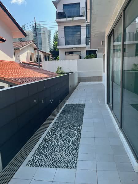 Jalan Gendang, Jalan Gendang, 4 Bedrooms, 2,600 sqft, Semi-Detached House For Rent, by Alvin Tay, 500175260 - Exterior - PropertyGuru.com.sg