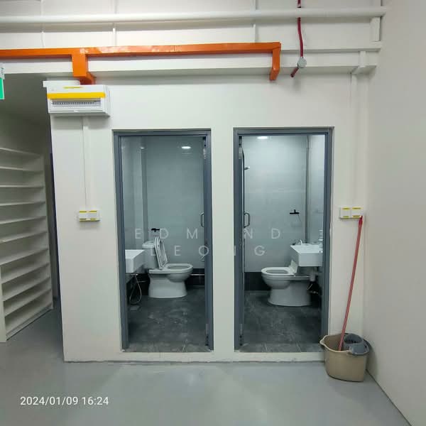 Tuas Cove Industrial Centre, 57 Tuas View Walk 2, 9,289 sqft, Factory / Workshop (B2) For Sale, by Edmund Leong, 500175268 - Bathroom - CommercialGuru.com.sg
