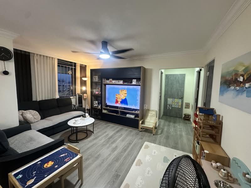 922 Hougang Street 91, 922 Hougang Street 91, 3 Bedrooms, 1,076 sqft, HDB Flat For Rent, by Max Maran, 500175271 - Living Room - PropertyGuru.com.sg