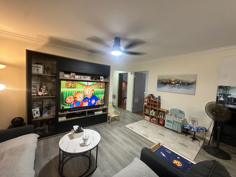 922 Hougang Street 91, 922 Hougang Street 91, 3 Bedrooms, 1,076 sqft, HDB Flat For Rent, by Max Maran, 500175271 - Living Room - PropertyGuru.com.sg