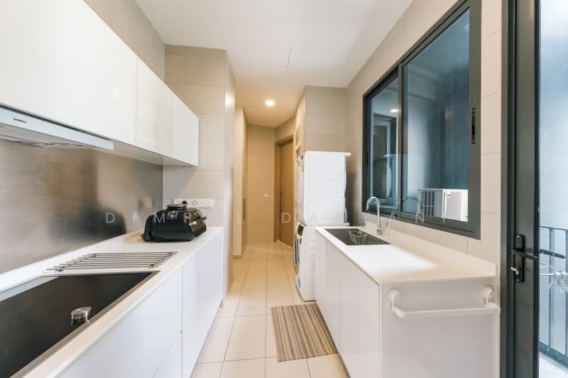Skyline 360, 70 St Thomas Walk, 4 Bedrooms, 2,131 sqft, Condominium For Rent, by Dimpal Daryani, 500175292 - Kitchen - PropertyGuru.com.sg