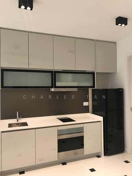Sophia Hills, 11 Mount Sophia, 2 Bedrooms, 700 sqft, Condominium For Sale, by Charles Tan, 500175296 - Kitchen - PropertyGuru.com.sg