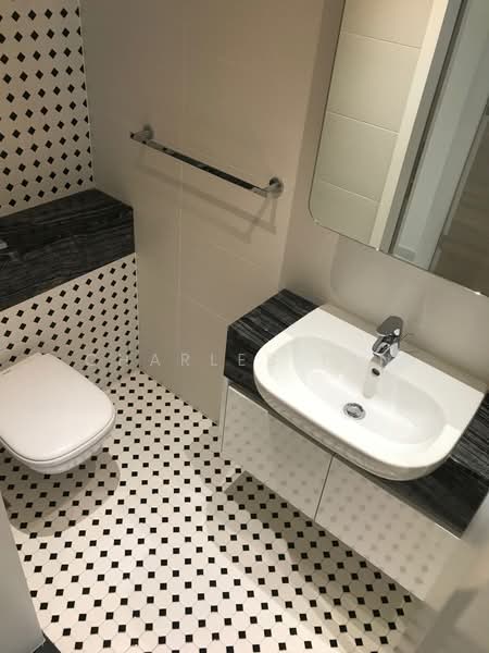 Sophia Hills, 11 Mount Sophia, 2 Bedrooms, 700 sqft, Condominium For Sale, by Charles Tan, 500175296 - Bathroom - PropertyGuru.com.sg
