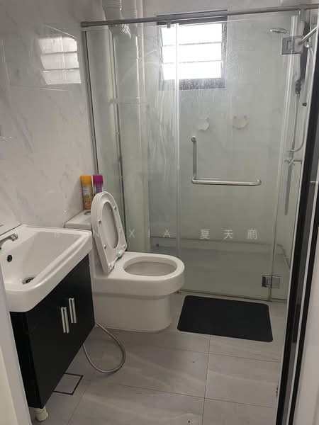 115 Yishun Ring Road, 115 Yishun Ring Road, 4 Bedrooms, 1,205 sqft, HDB Flat For Rent, by Ben XIA 夏天鹏, 500175301 - Bathroom - PropertyGuru.com.sg