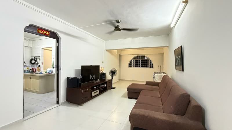 842C Tampines Street 82, 842C Tampines Street 82, 4 Bedrooms, 1,420 sqft, HDB Flat For Sale, by James Yeo, 500175308 - Living Room - PropertyGuru.com.sg