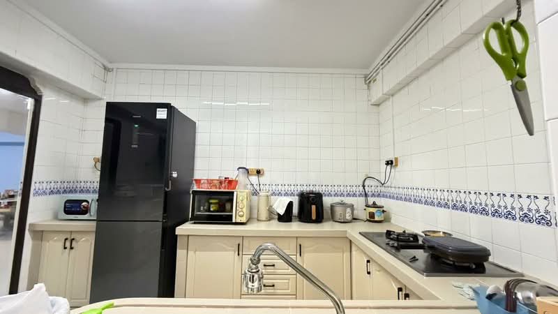 842C Tampines Street 82, 842C Tampines Street 82, 4 Bedrooms, 1,420 sqft, HDB Flat For Sale, by James Yeo, 500175308 - Kitchen - PropertyGuru.com.sg