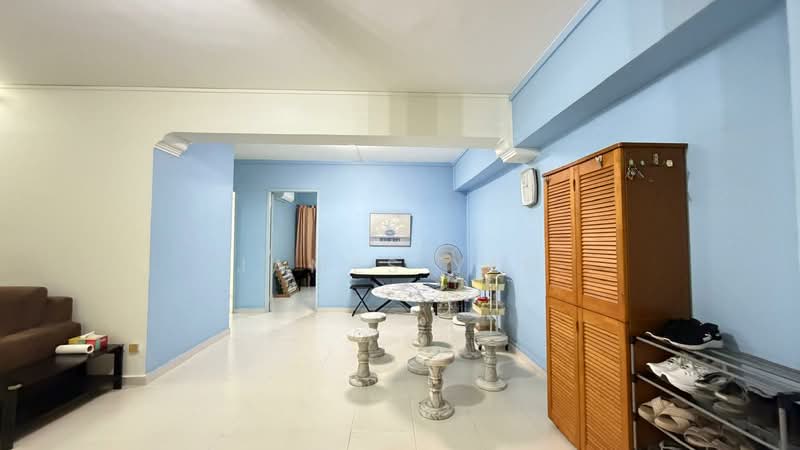 842C Tampines Street 82, 842C Tampines Street 82, 4 Bedrooms, 1,420 sqft, HDB Flat For Sale, by James Yeo, 500175308 - Living Room - PropertyGuru.com.sg