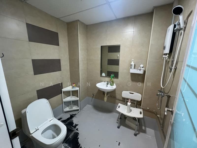 Midview City, 18 Sin Ming Lane, 1,420 sqft, Light Industrial (B1) For Rent, by Nathaniel Goh, 500175309 - Bathroom - CommercialGuru.com.sg