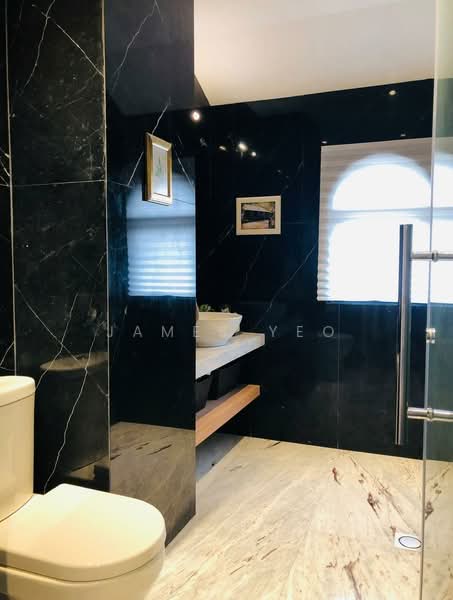 Grande Vista, 4 Cactus Drive, 3 Bedrooms, 2,024 sqft, Condominium For Rent, by James Yeo, 500175319 - Bathroom - PropertyGuru.com.sg