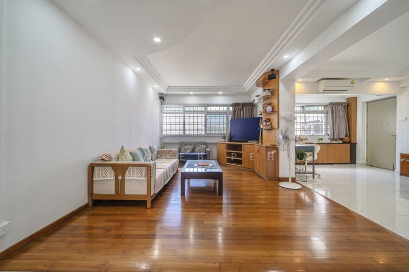 706 Pasir Ris Drive 10, 706 Pasir Ris Drive 10, 3 Bedrooms, 1,356 sqft, HDB Flat For Sale, by Caleb Peh, 500175320 - Living Room - PropertyGuru.com.sg