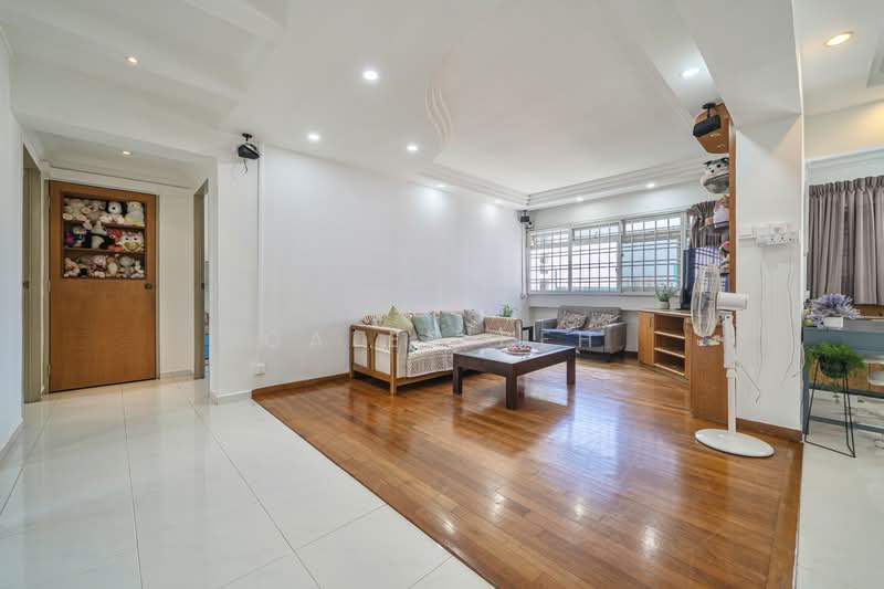 706 Pasir Ris Drive 10, 706 Pasir Ris Drive 10, 3 Bedrooms, 1,356 sqft, HDB Flat For Sale, by Caleb Peh, 500175320 - Living Room - PropertyGuru.com.sg