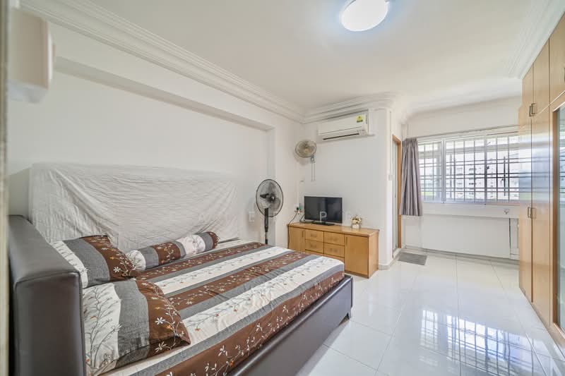 706 Pasir Ris Drive 10, 706 Pasir Ris Drive 10, 3 Bedrooms, 1,356 sqft, HDB Flat For Sale, by Caleb Peh, 500175320 - Master Bedroom - PropertyGuru.com.sg