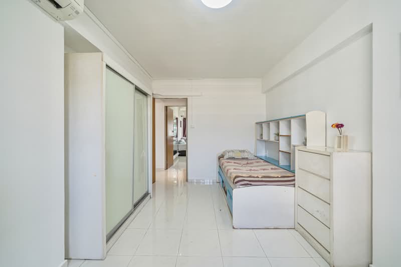 706 Pasir Ris Drive 10, 706 Pasir Ris Drive 10, 3 Bedrooms, 1,356 sqft, HDB Flat For Sale, by Caleb Peh, 500175320 - Common Bedroom 2 - PropertyGuru.com.sg