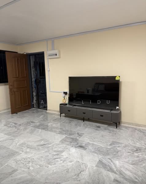 44 Sims Drive, 44 Sims Drive, Room Rental, 190 sqft, HDB Flat For Rent, by Jaine Lidu, 500175325 - Living Room - PropertyGuru.com.sg
