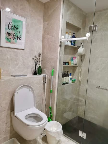 6 Derbyshire, 6 Derbyshire Road, 1 Bedroom, 517 sqft, Condominium For Sale, by Jerome Soh Wei Jie, 500175326 - Bathroom - PropertyGuru.com.sg
