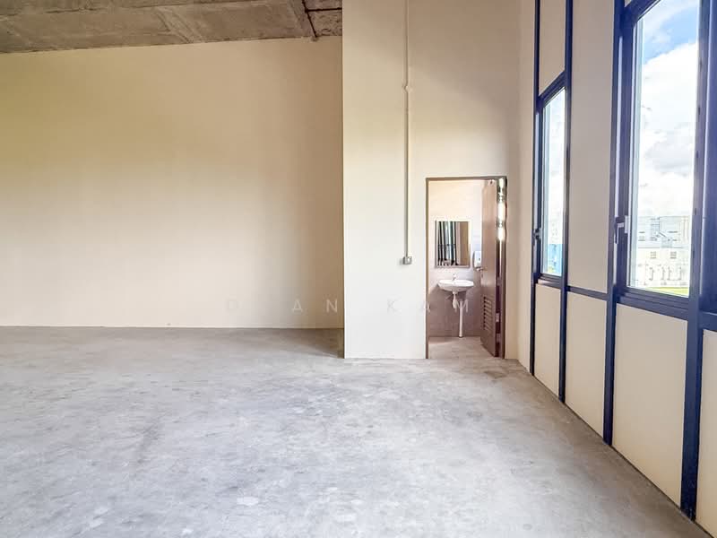 Stellar @ Tampines, 12 Tampines North Drive 4, 1,657 sqft, Factory / Workshop (B2) For Rent, by Dean Kam, 500175333 - Interior - CommercialGuru.com.sg