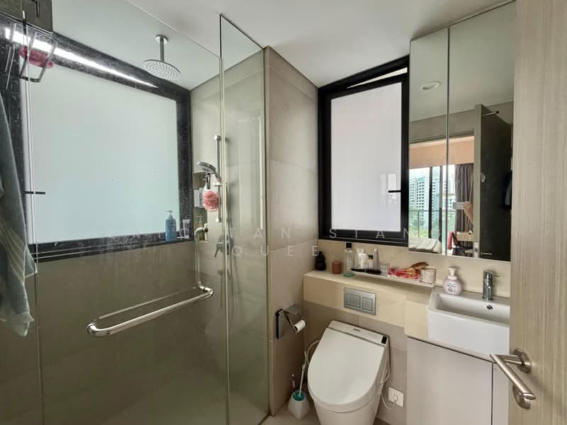 The Woodleigh Residences, 33 Bidadari Park Drive, 4 Bedrooms, 1,270 sqft, Apartment For Sale, by Eric Tan Siang Quee, 500175346 - Bathroom - PropertyGuru.com.sg