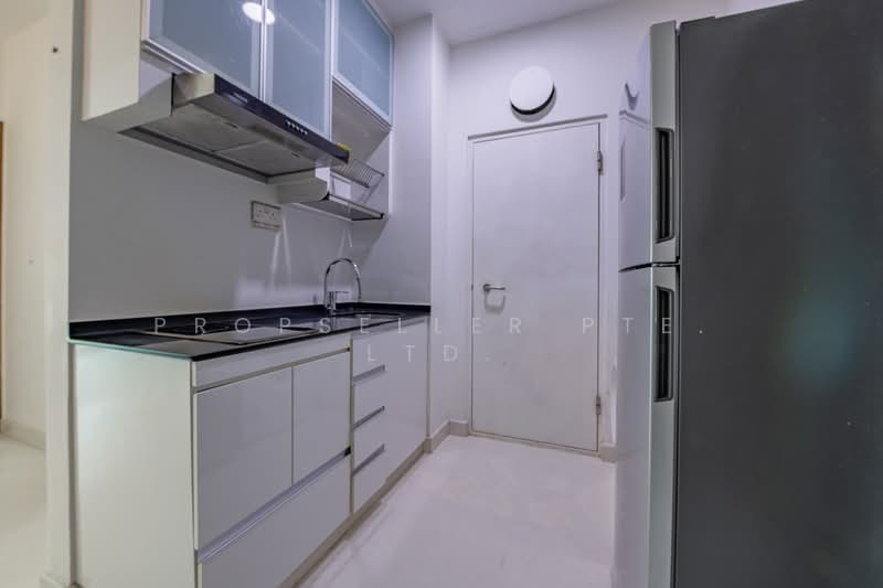 Parc Rosewood, 81 Rosewood Drive, 2 Bedrooms, 603 sqft, Condominium For Sale, by Gina Tow, 500175361 - Kitchen - PropertyGuru.com.sg