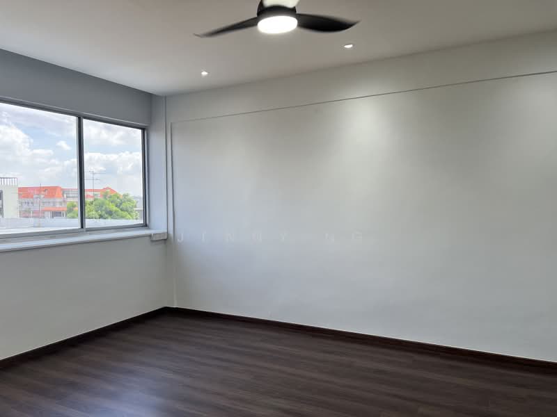 Upper Serangoon Shopping Centre, 756 Upper Serangoon Road, 5 Bedrooms, 1,453 sqft, Apartment For Rent, by Jenny Ng, 500175369 - Master bedroom - PropertyGuru.com.sg