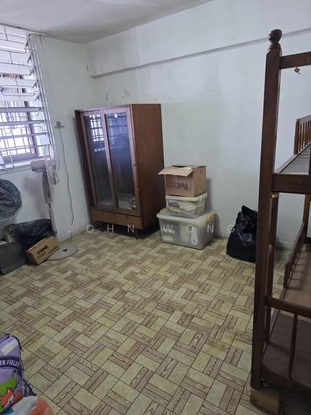 62 Circuit Road, 62 Circuit Road, 2 Bedrooms, 721 sqft, HDB Flat For Sale, by John Wong, 500175380 - Bedroom - PropertyGuru.com.sg