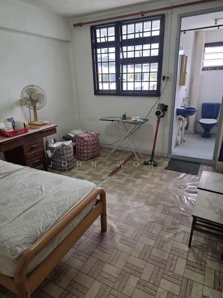 62 Circuit Road, 62 Circuit Road, 2 Bedrooms, 721 sqft, HDB Flat For Sale, by John Wong, 500175380 - Bedroom - PropertyGuru.com.sg