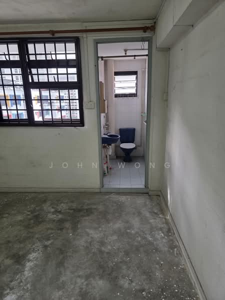 62 Circuit Road, 62 Circuit Road, 2 Bedrooms, 721 sqft, HDB Flat For Sale, by John Wong, 500175380 - Bathroom - PropertyGuru.com.sg
