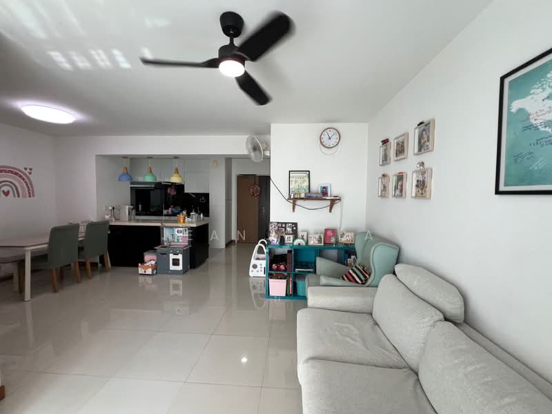 113C McNair Towers, 113C Mcnair Road, 3 Bedrooms, 1,001 sqft, HDB Flat For Sale, by Jean Chua, 500175388 - Living Room - PropertyGuru.com.sg