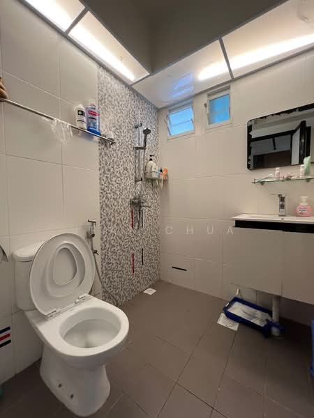 113C McNair Towers, 113C Mcnair Road, 3 Bedrooms, 1,001 sqft, HDB Flat For Sale, by Jean Chua, 500175388 - Bathroom - PropertyGuru.com.sg