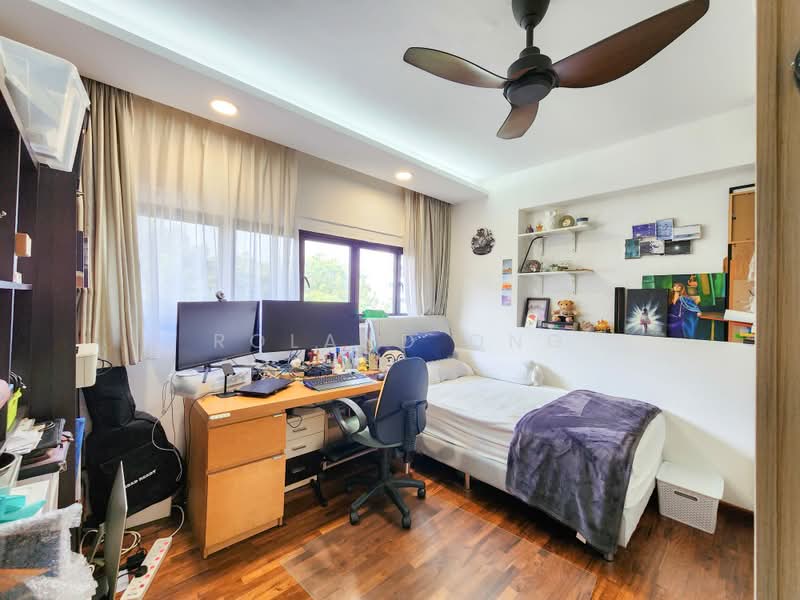 3 Marine Terrace, 3 Marine Terrace, 5 Bedrooms, 1,292 sqft, HDB Flat For Sale, by Roland Ong, 500175390 - Bedroom - PropertyGuru.com.sg