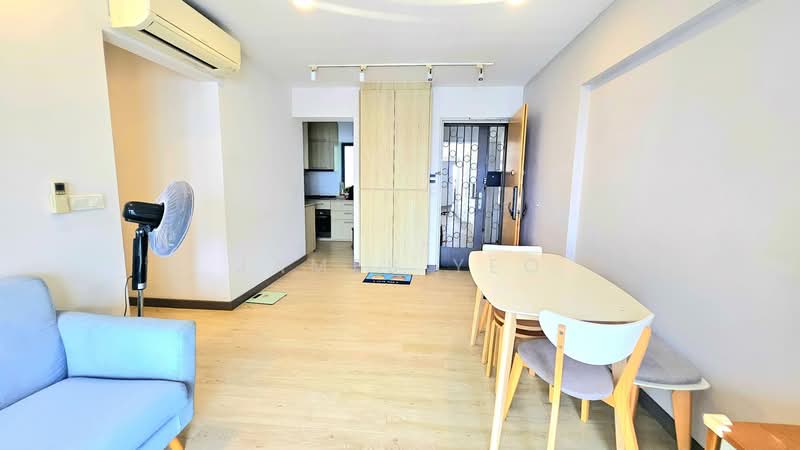 88 Dawson Road, 88 Dawson Road, 3 Bedrooms, 893 sqft, HDB Flat For Sale, by James Yeo, 500175392 - Living Room - PropertyGuru.com.sg