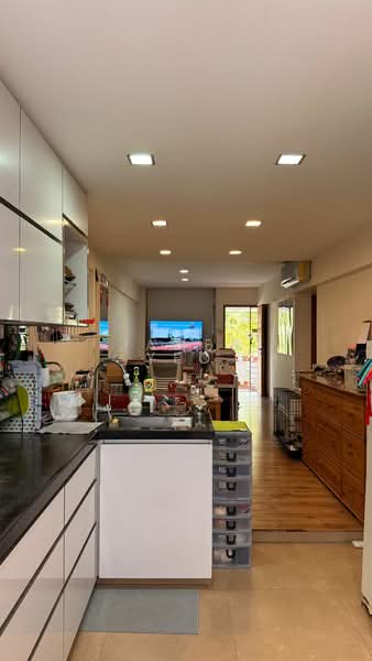 255 Ang Mo Kio Avenue 4, 255 Ang Mo Kio Avenue 4, 2 Bedrooms, 785 sqft, HDB Flat For Sale, by James Yeo, 500175395 - Kitchen - PropertyGuru.com.sg