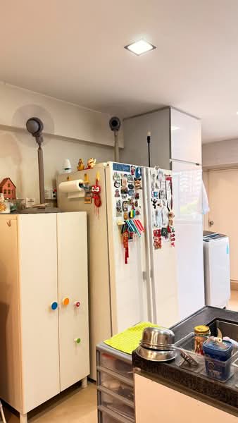 255 Ang Mo Kio Avenue 4, 255 Ang Mo Kio Avenue 4, 2 Bedrooms, 785 sqft, HDB Flat For Sale, by James Yeo, 500175395 - Kitchen - PropertyGuru.com.sg