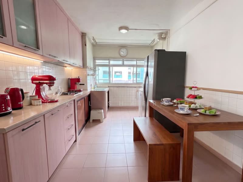 24 Marsiling Drive, 24 Marsiling Drive, 2 Bedrooms, 721 sqft, HDB Flat For Sale, by Heikal Shafrudin, 500175408 - Kitchen - PropertyGuru.com.sg